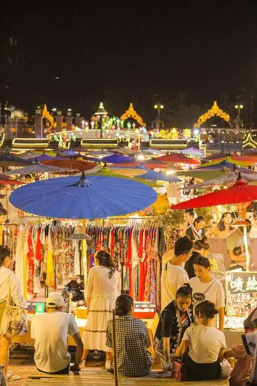 【行摄云南】有一种璀璨叫星光夜市