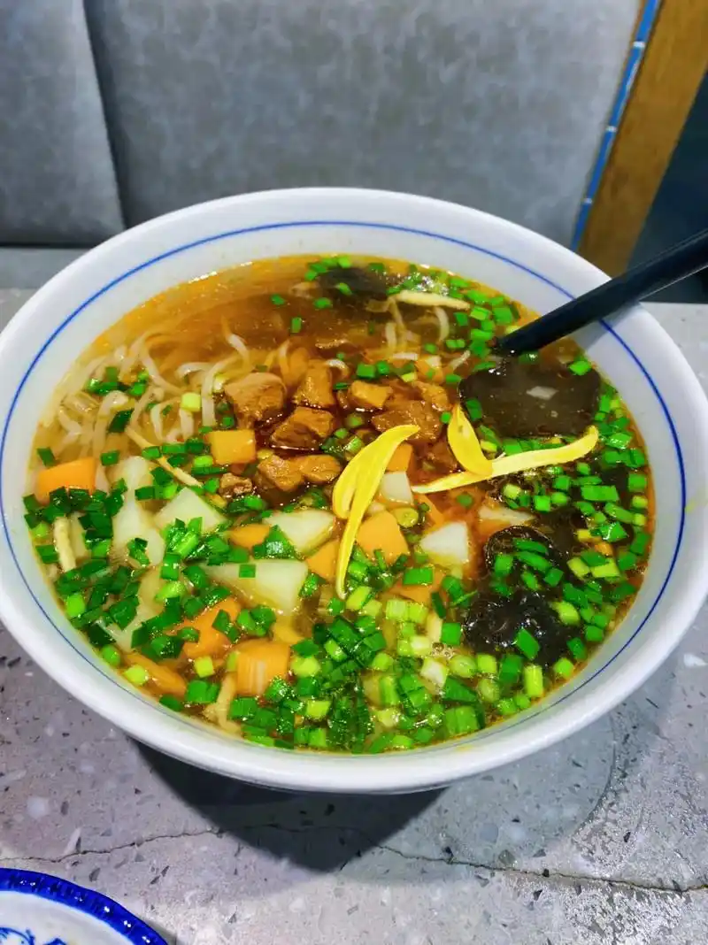 陕西小吃 #肉夹馍#臊子面 水盆羊肉 #就是这个味儿 #多吃 - 抖音