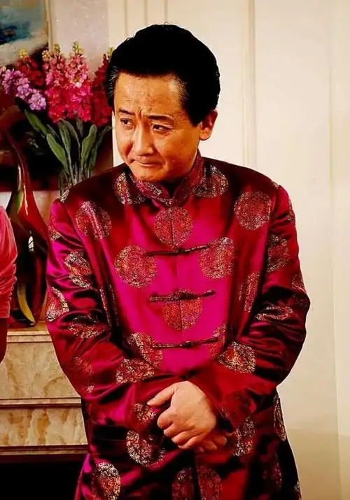 近日,许久未出现在大众面前的著名演员梁天,因为一组照片吸引了无数