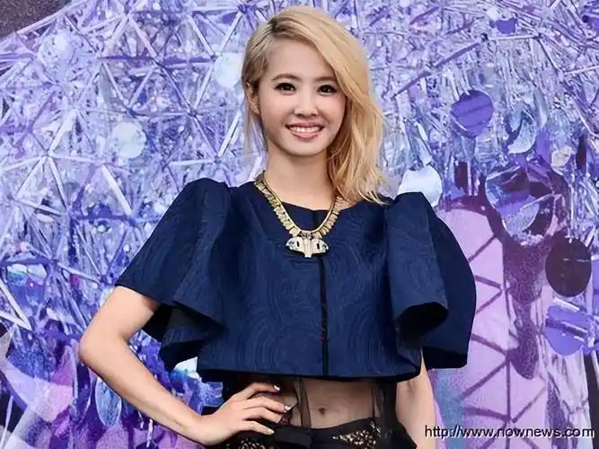 蔡依林太敢穿!透视装不打马赛克不敢看,观众吐槽不知道要看哪