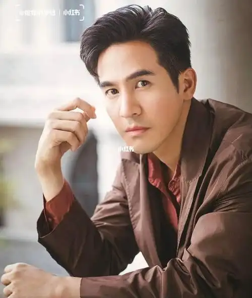 泰星pope2022年praew杂志照帅气逼人