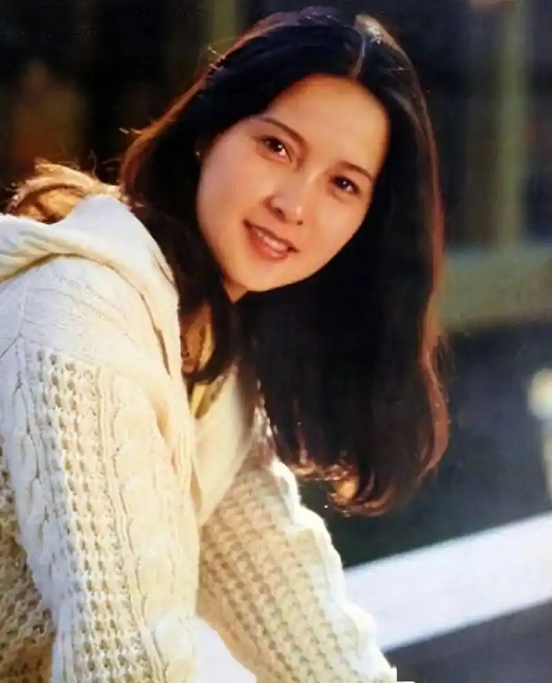 混血长相配一双细腿,穿4万外套太贵气_张伟欣_饭局_杨二车娜姆