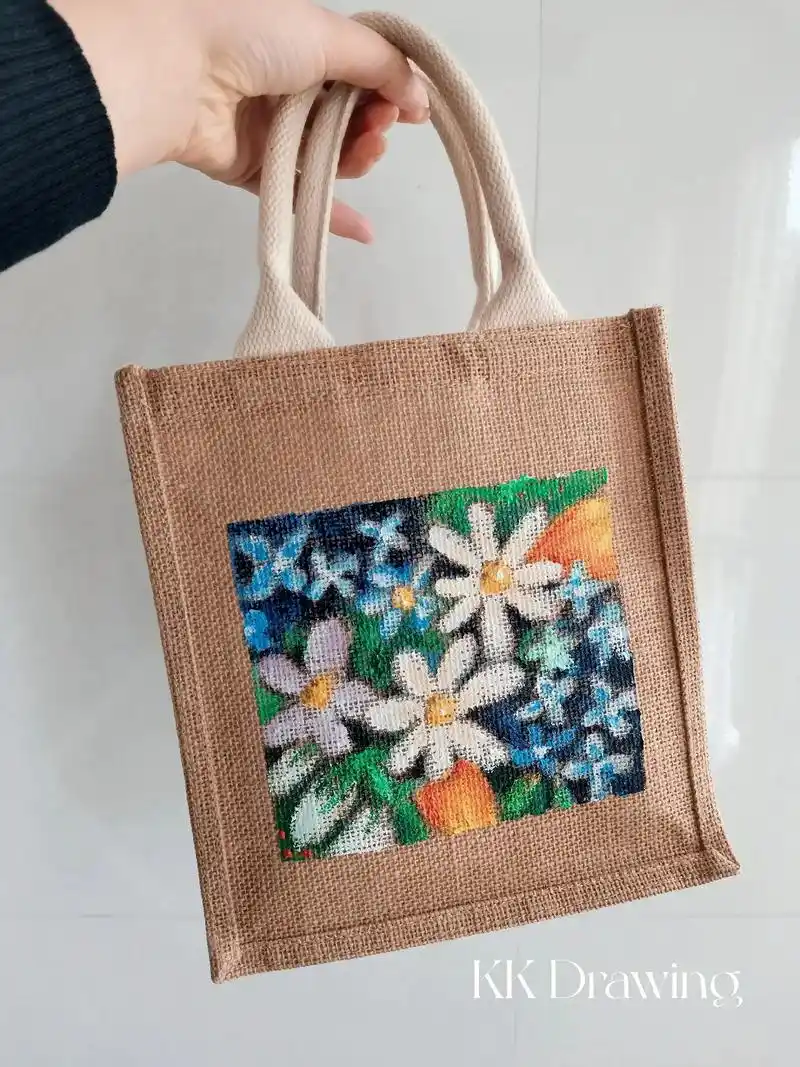 muji黄麻袋 改造— 春日小雏菊,是个阳光明媚的日子#画 - 抖音