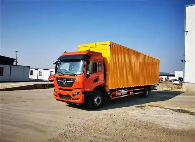 汽车配件短驳车,东风天锦9米8飞翼车,一键升降电动双飞翼厢式车