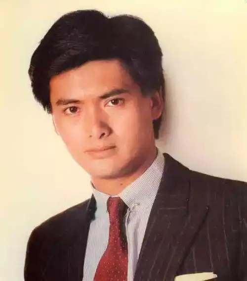 超模比例神仙容颜我和我妈都为周润发窒息