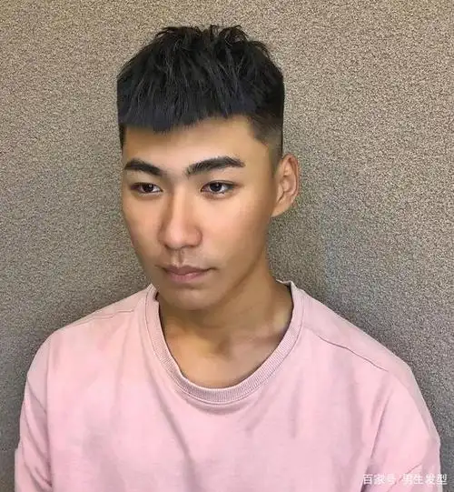 男生头发太硬难打理,试试剪这6款清爽发型,帅气干净很省事