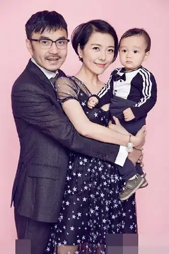 汪涵一家三口(4 /6张)