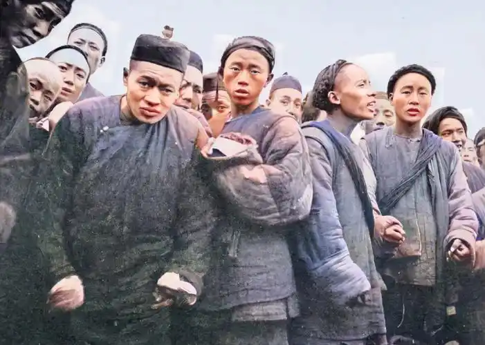 清朝真实老照片修复当人们首次看到照相机