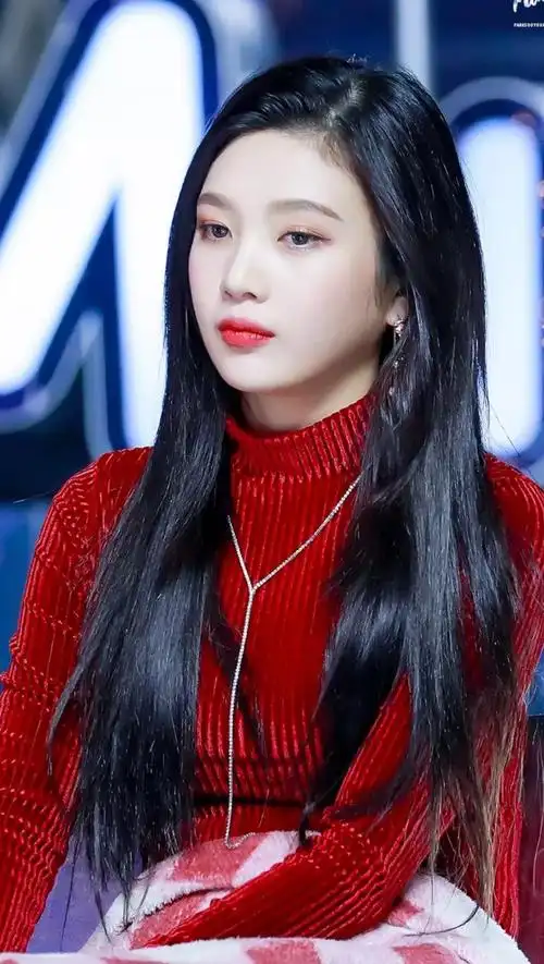 朴秀荣时尚靓丽写真,这颜值真好看,你喜欢她吗