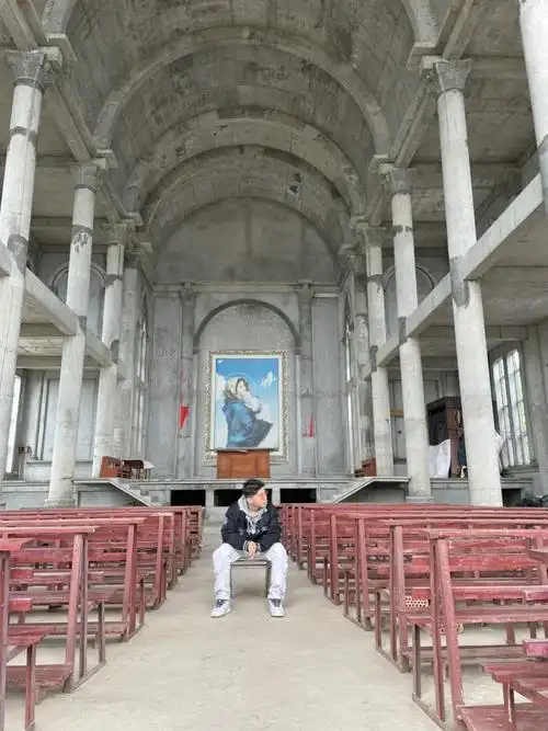 超出片的西安山顶教堂再不去进不去了