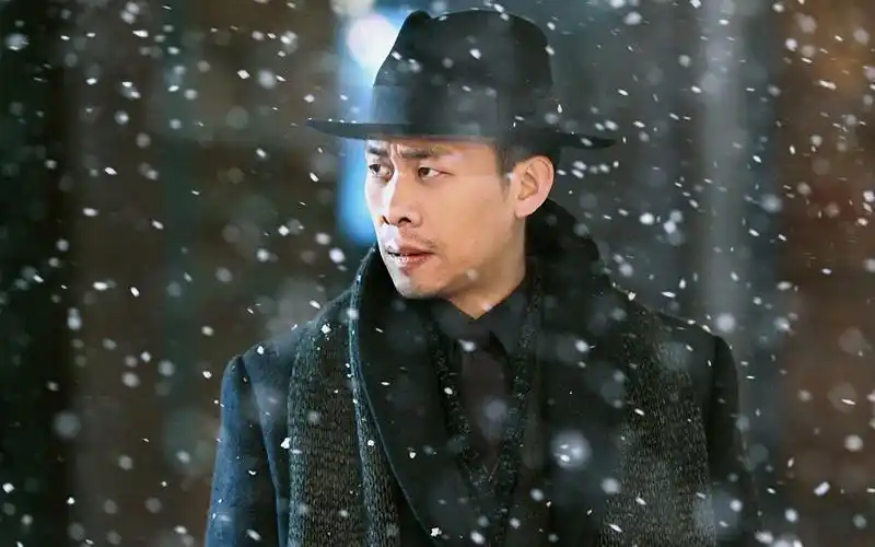 悬崖之上首映张译谈悬崖之上最爱一场戏鹅毛大雪中托孤