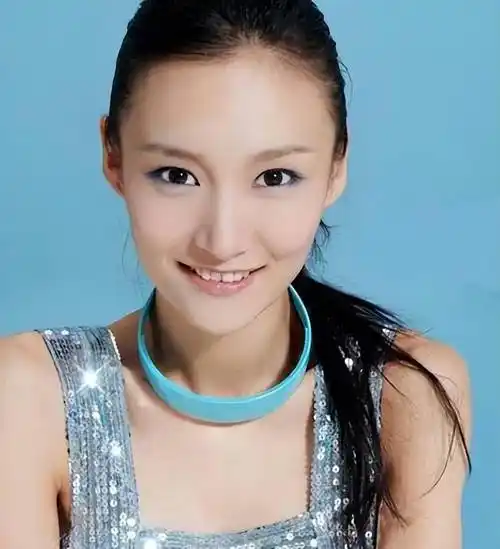 演员叶静:10岁演《青青河边草》出名,如今42岁已白头两年无戏拍_琼瑶