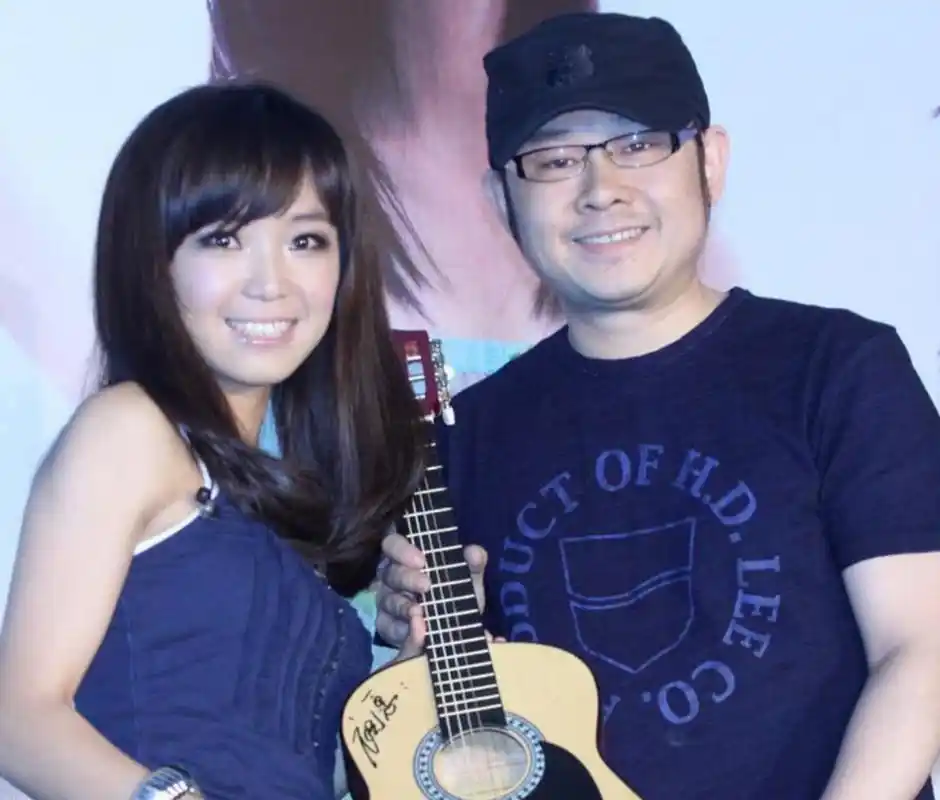 说到刀郎和云朵,应该是中国内地乐坛最成功的师徒.