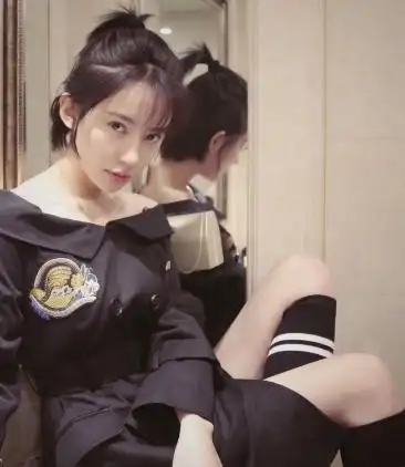 《爱情公寓》诺澜照片最近曝光,女神也有了男友!