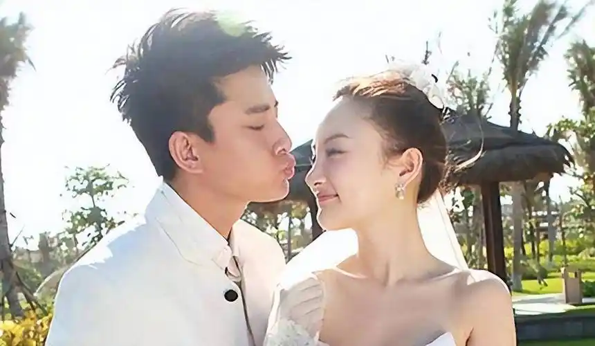 03说实话,在李小璐谈过的朋友中,贾乃亮无论名气还是颜值,都比李晨