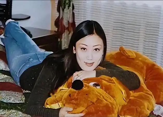 这突如其来的电话让王夫妇陷入了深深的震惊和无助之中.