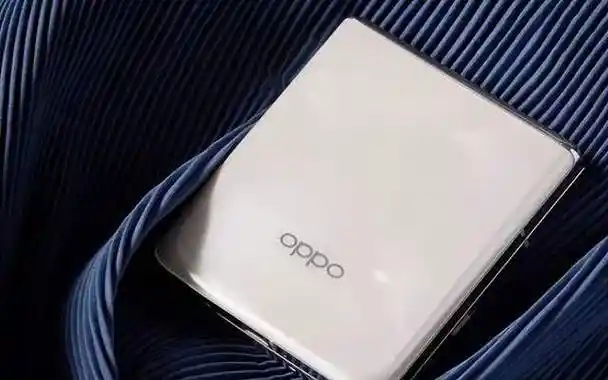 其中,oppo手机就是最好的例子.现在oppo find n3 flip的价格直降800