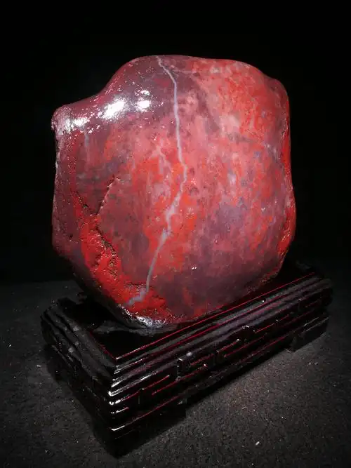 桂林鸡血玉石摆件观赏石奇石镇宅石