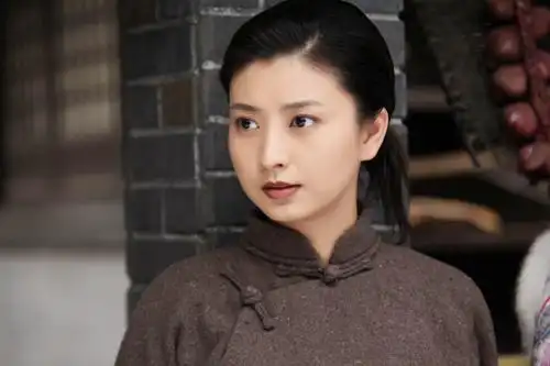 《英雄戟》斓曦化身全能特工 造型百变获好评