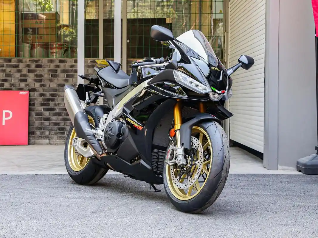 1000cc以内的摩托车跑车