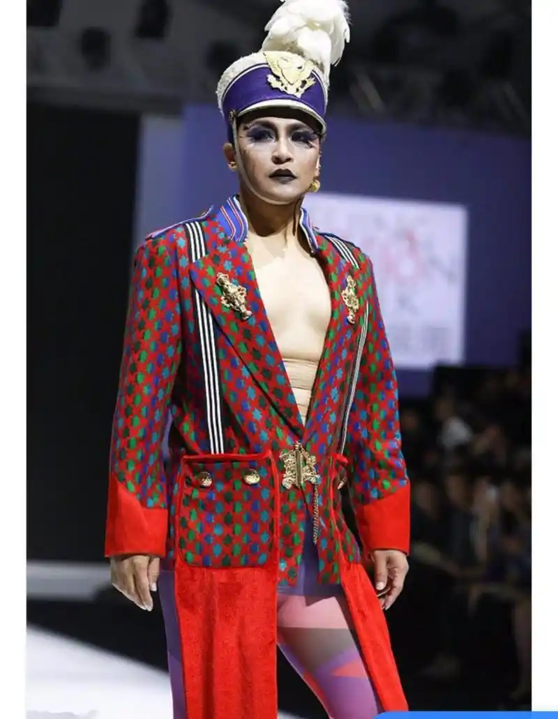 陈志朋中国风扮相走t台,真正的女装大佬内心都这么强大!