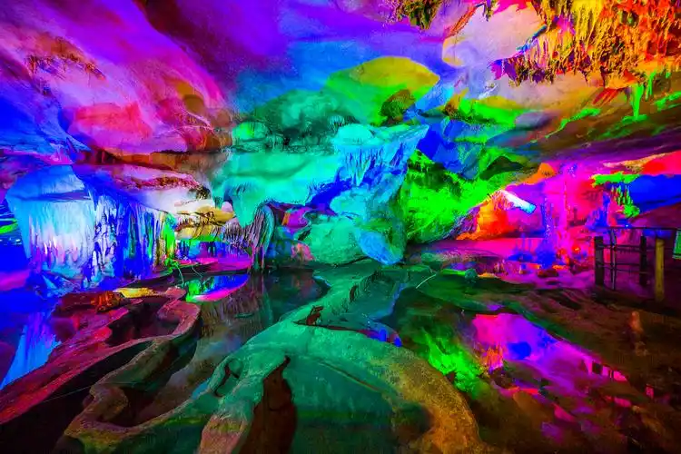 神秘魔幻"华东第一洞"国家aaaa级风景区,蓬莱仙洞坐落于安徽池州市