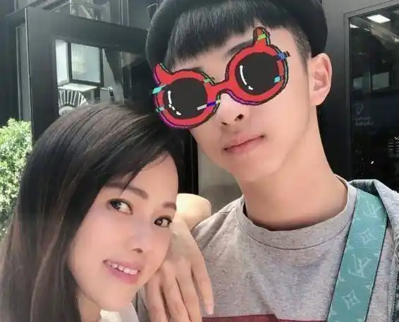 伊能静清晨在厨房哭泣并发长文感慨,不是矫情而是真情流露_哈林_感情