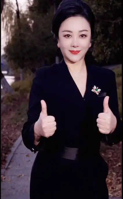 孙二娘梁丽10岁丧父29岁被通缉与丈夫离婚时仅剩冰箱