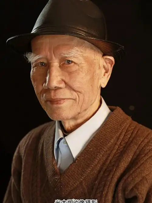 光本朔肖像老人肖像照