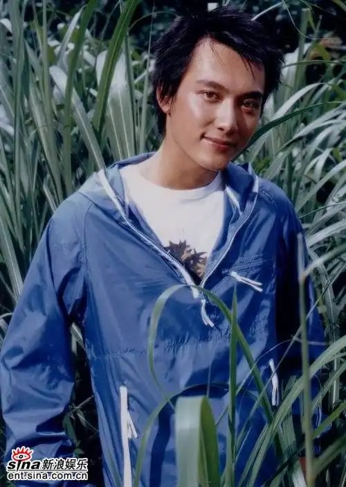 资料图片冯绍峰黑白写真17