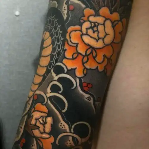 七分袖半甲:牡丹蛇雾面全程圆_纹身吧社区 - 纹身大咖