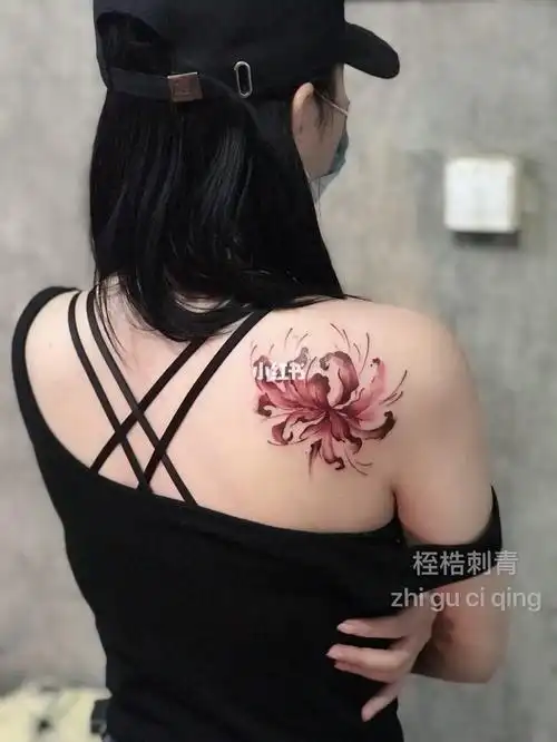 女生纹彼岸花纹身的含义(女生纹彼岸花纹身的含义和寓意)