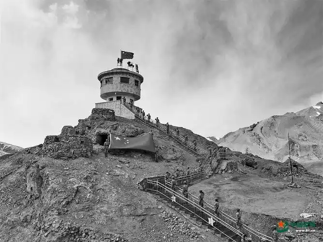 海拔五千米以上雪山极哨冬季储备新景观