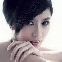 贾静雯头像高清图片大全_名人贾静雯真人头像大图下载【点击鼠标右键