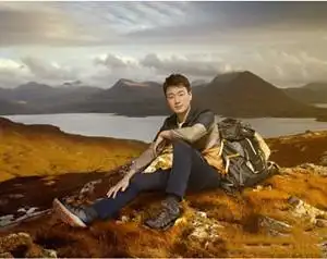 佟大为代言知名户品牌camel骆驼