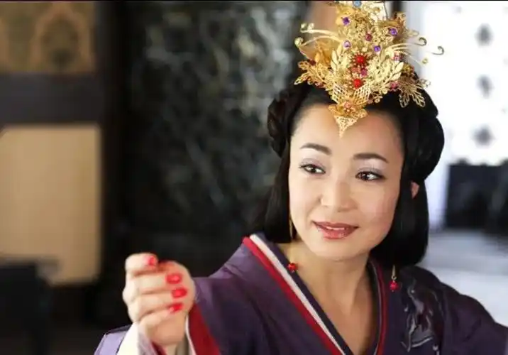 (《美人心计》吕后剧照,扮演者:戴春荣)