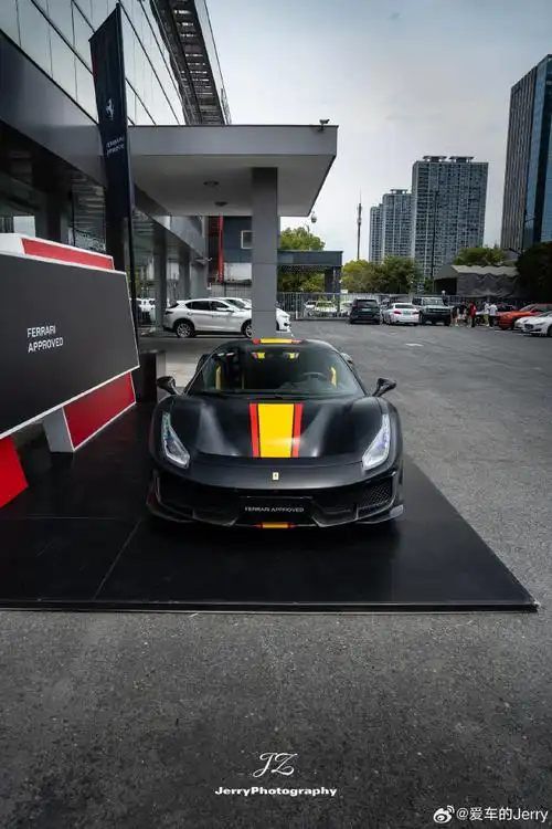 法拉利488 pista spider