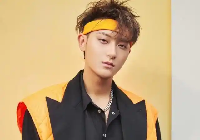 黄子韬的妈妈简历(黄子韬养嫂子的料)(1)