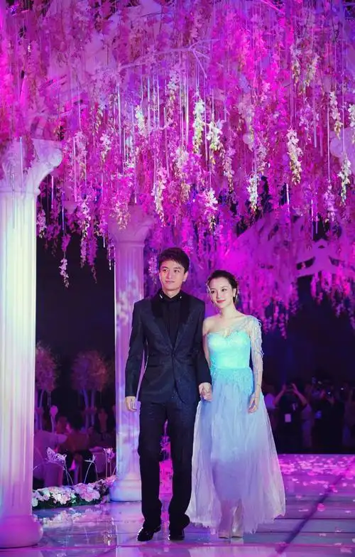 de beers 见证李小璐梦幻婚礼永恒瞬间