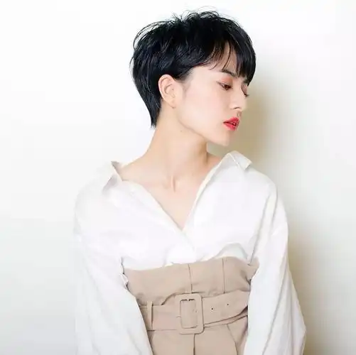 经典短发与创意短发让你2019变的潮流前卫女生