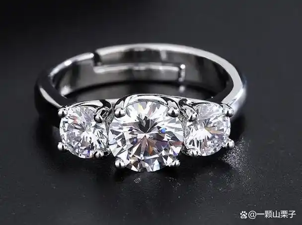 订婚钻戒款式大全:5款具有代表性的订婚钻戒