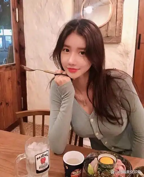 的女dj,我们都知道一位姣好身材颜值爆表的女dj可以说是夜店灵魂所在