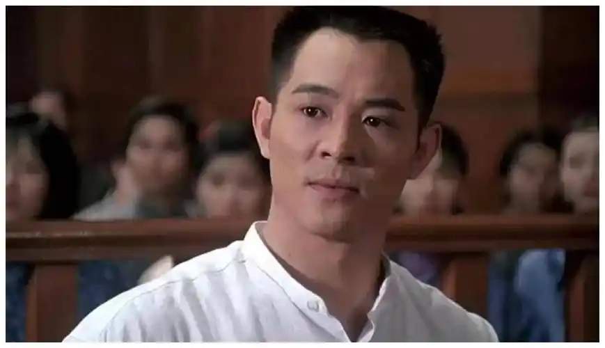 60岁李连杰近照流出,满脸黑斑掉发严重,憔悴病容令人担忧_年纪_网友