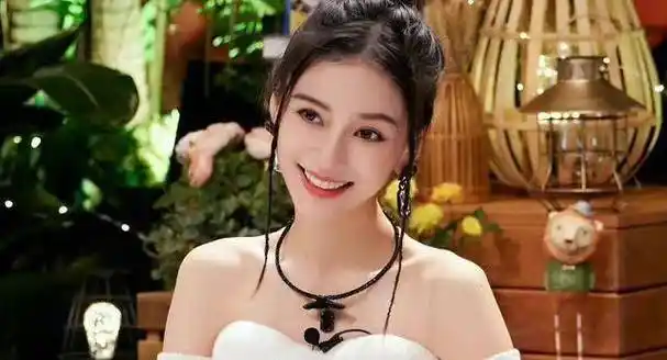 《奔跑吧》收官3周后杨颖综艺不断,周深蔡徐坤相聚,郑恺再就业_李晨