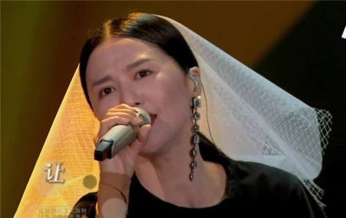 《晚婚》唱出了37岁谭维维的心声,身披婚纱的她何时结婚?