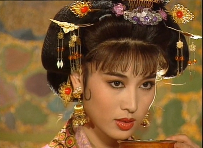 这位郑爽大被误伤了她可是水浒传里的扈三娘