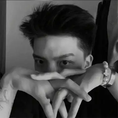 男生成熟稳重能吸引妹子的头像