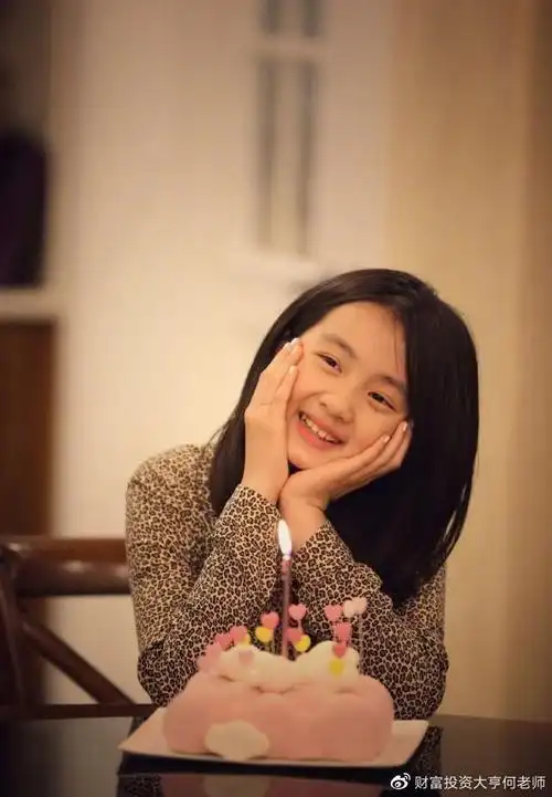 黄磊孙莉为女儿庆生,多多素颜出镜,熬夜跟妈妈说谢谢太懂事了