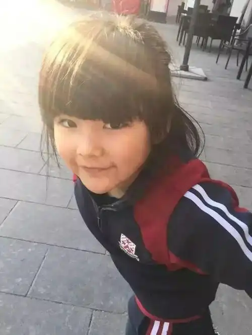 长大了的夏天混血基因越来越淡费曼变胖而她比甜馨逆袭还厉害