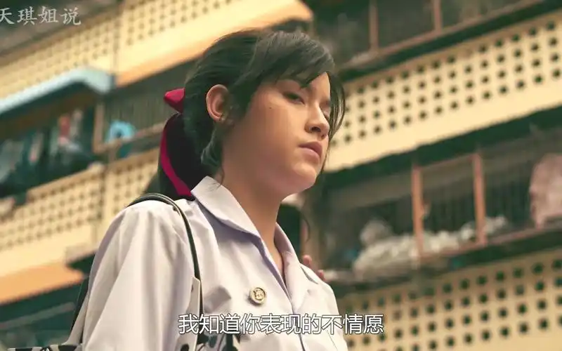 禁忌女孩尤里不过是一个被神复活的女孩又有什么资格取代神